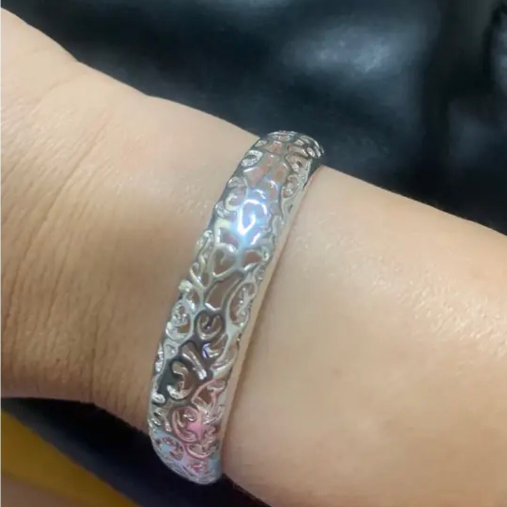 Ladies bracelet